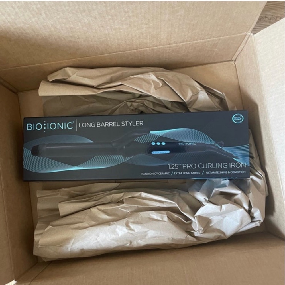 Bio Ionic Long Barrel Curling Iron 1.25”